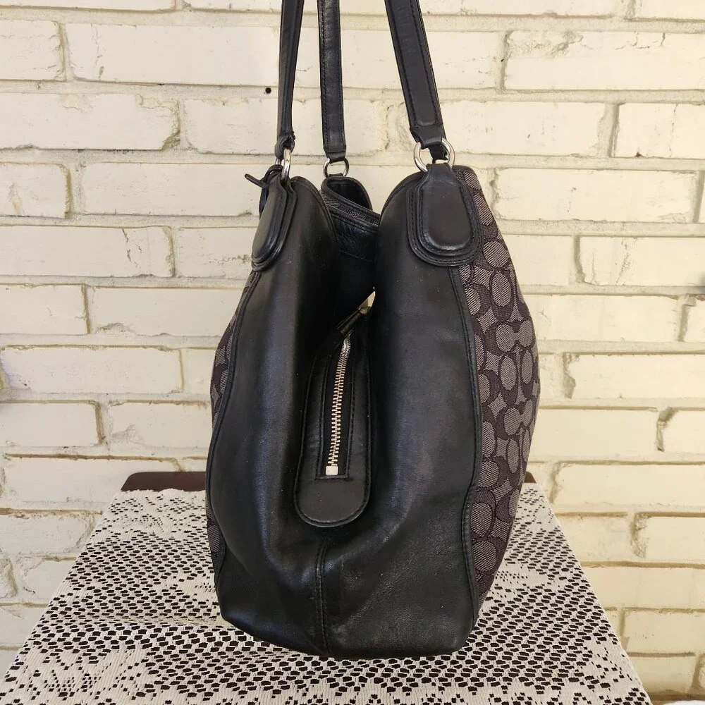 Euc Coach Edie Signature Jacquard Black Shoulder Bag Purse